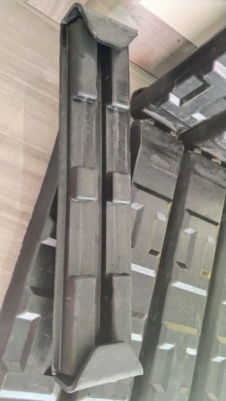 Sepatu untuk excavator 200mm 300mm 400mm 500mm 600mm Sepatu untuk excavator