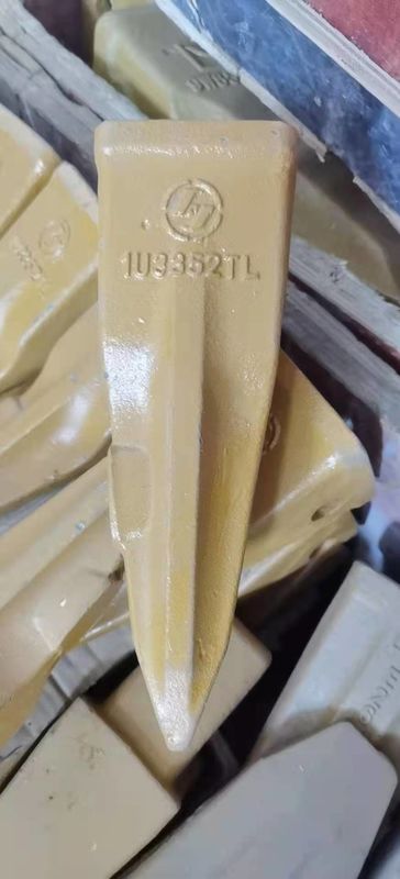 Baja paduan Excavator Bucket Teeth Forging Casting IU3352 Rock Teeth Untuk Kucing E320
