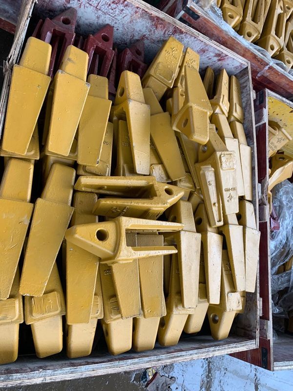 Bagian ember excavator palsu Gigi dan adaptor untuk EX100-2 Max Jaw Pembukaan 500