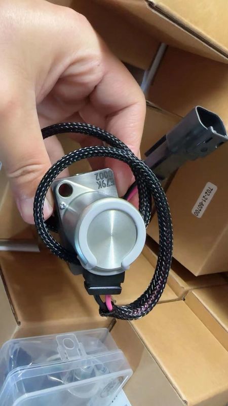 065726 Excavator Bagian Hidraulik Pilot Valve Pompa Hidraulik Solenoid Valve Untuk PC200-7