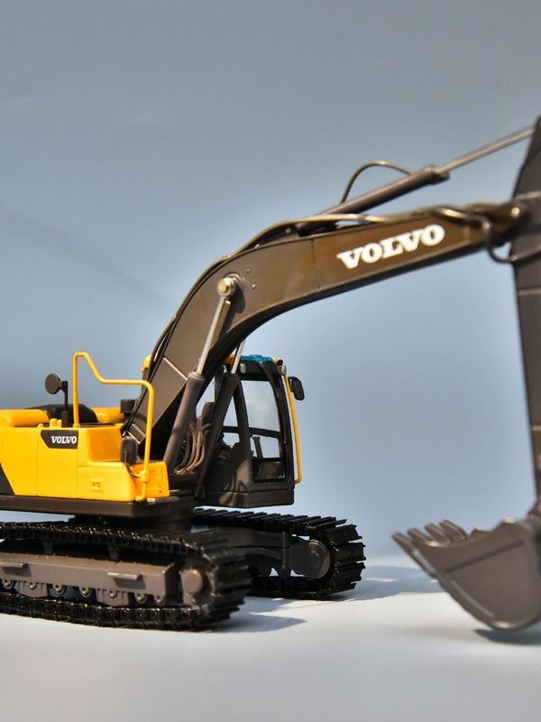 VOLVO Volvo EC220DL model excavator paduan asli simulasi kendaraan teknik ornamen excavator