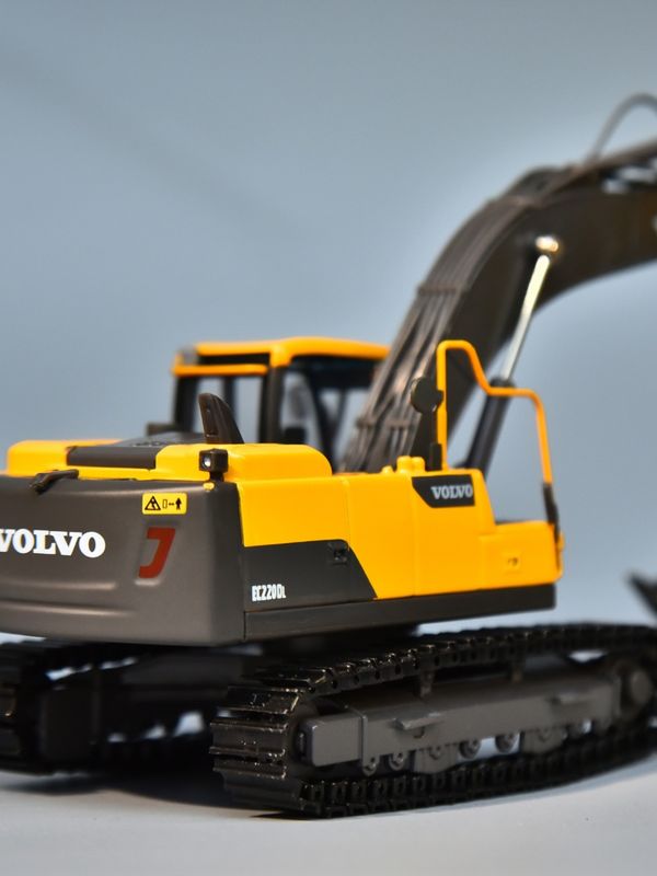 VOLVO Volvo EC220DL model excavator paduan asli simulasi kendaraan teknik ornamen excavator