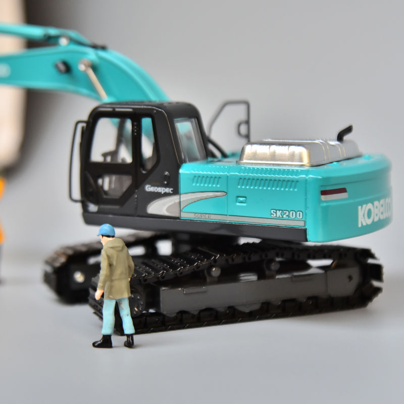 Model excavator KOBELCO asli simulasi logam paduan mobil Shinko SK200 dekorasi non-mainan