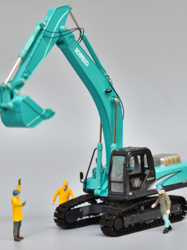 KOBELCO SK330 Aluminium Excavator Model 1/50 Skala Metal Koleksi Dekorasi Mainan
