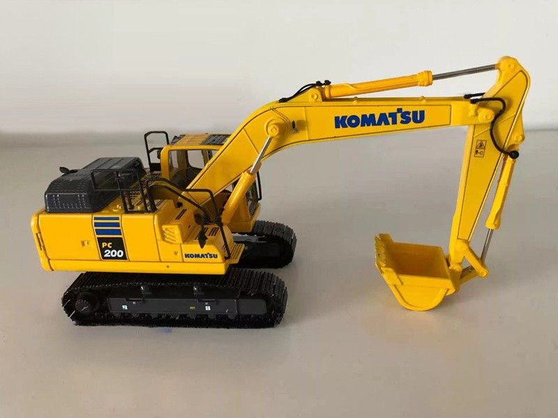 KOMATSU PC200-11MO 143 Scale Die-Cast Alloy Excavator Model Limited Replika Kolektor