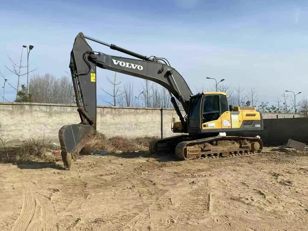 Excavator EC300DL yang dapat diandalkan untuk konstruksi dan pertambangan