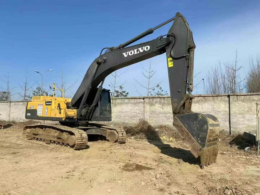 Excavator EC300DL yang dapat diandalkan untuk konstruksi dan pertambangan