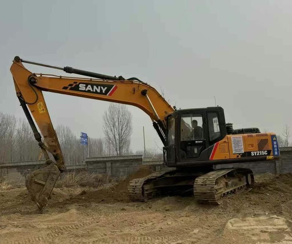 Digunakan Sany SY215-9 Crawler Excavator Heavy Duty Construction Machine Kinerja yang dapat diandalkan