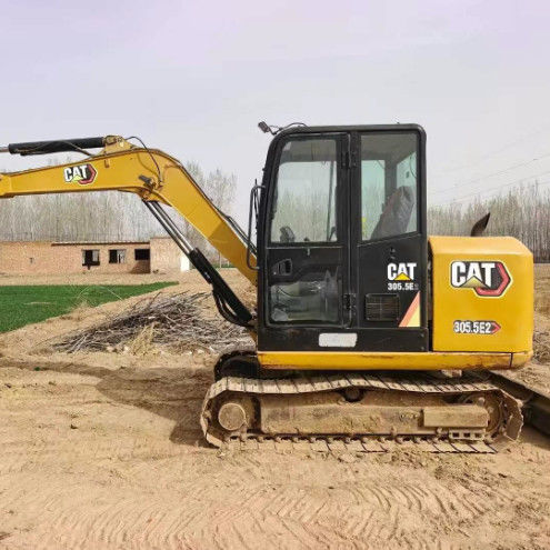 Digunakan CAT 305.5E2 Mini Excavator 27.2kN Arm Digging Force Compact Robust Hydraulic Unit