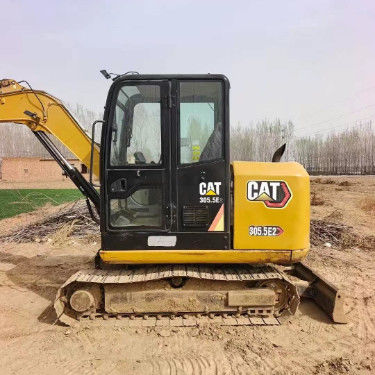 Digunakan CAT 305.5E2 Mini Excavator 27.2kN Arm Digging Force Compact Robust Hydraulic Unit