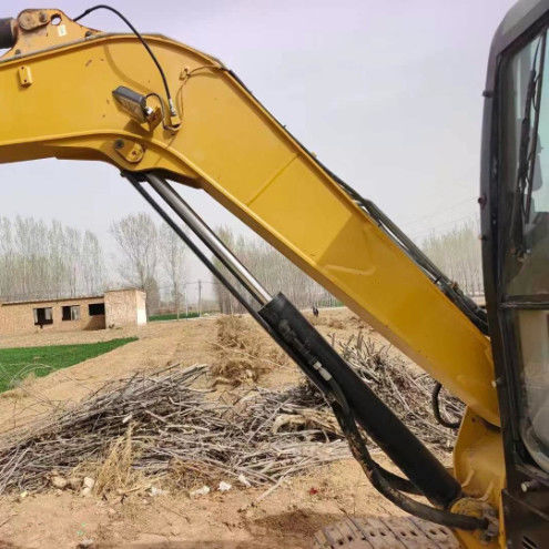 Digunakan CAT 305.5E2 Mini Excavator 27.2kN Arm Digging Force Compact Robust Hydraulic Unit