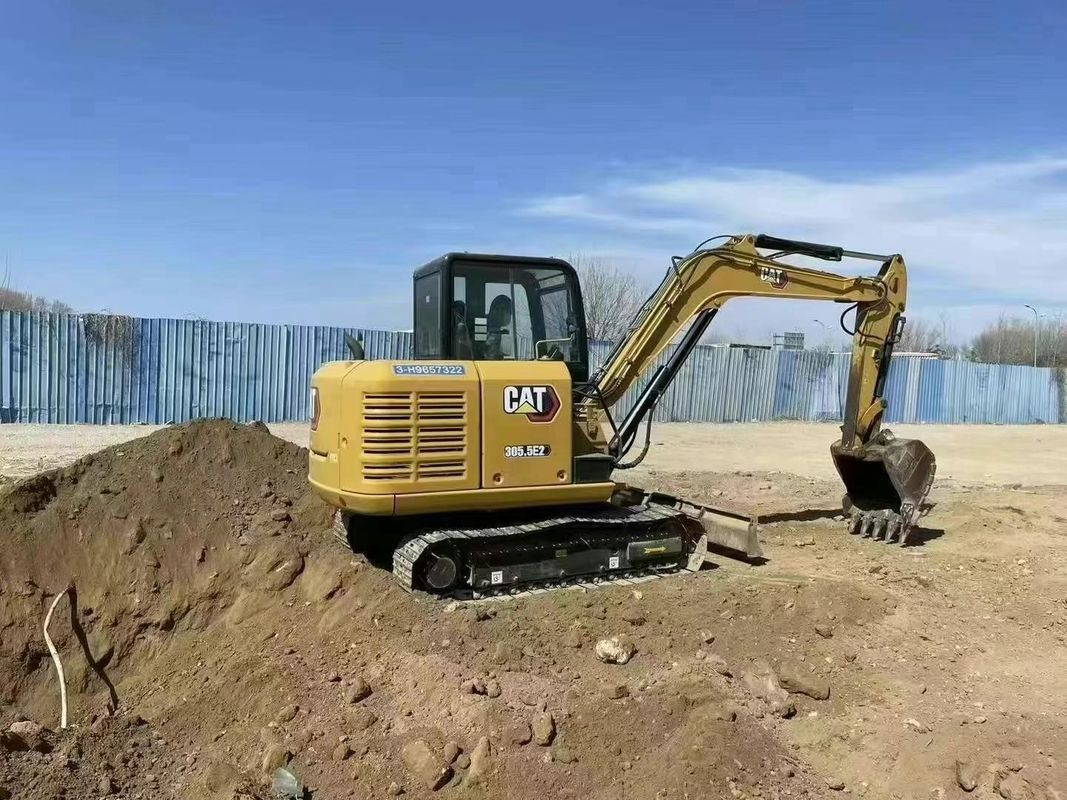 Digunakan CAT 305 Mini Excavator Jam Kerja Rendah Diverifikasi 1 Tahun Garansi CE Bersertifikat andal