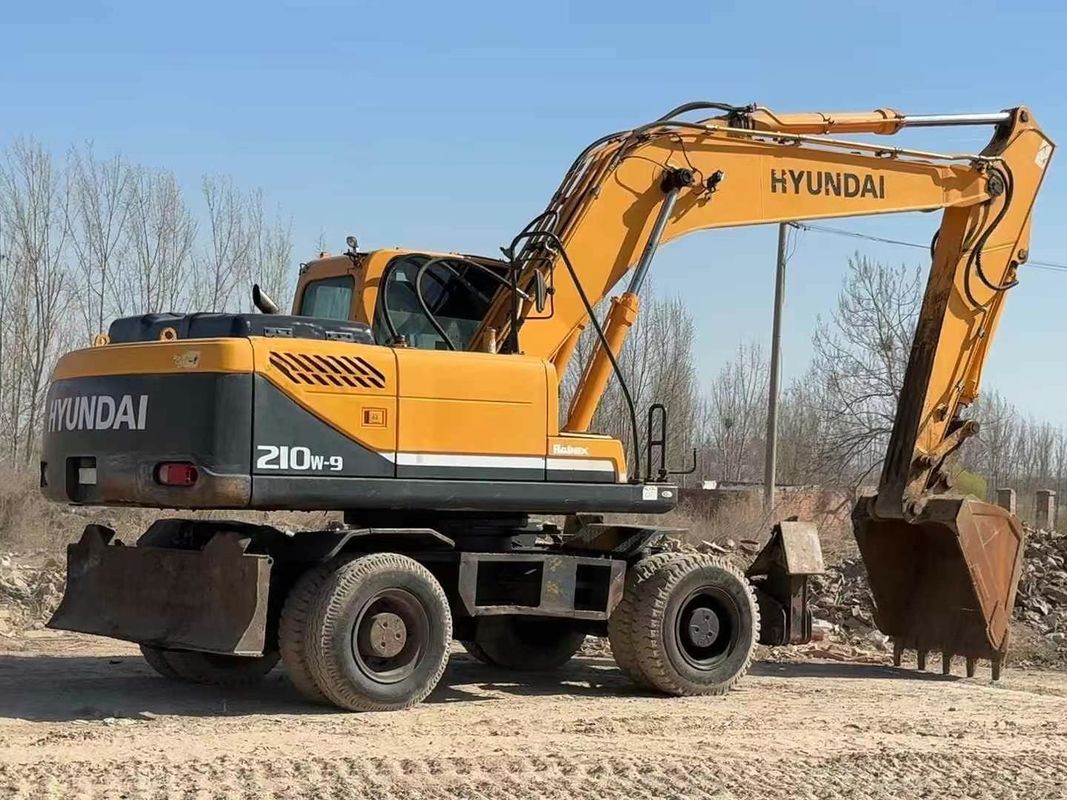 Digunakan 2014 Hyundai 210-9 Roda Excavator Kondisi yang dapat diandalkan Untuk dijual Harga terjangkau