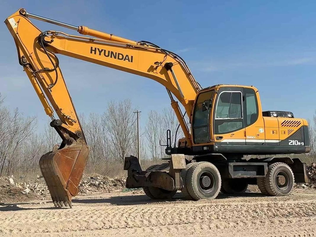 Digunakan 2014 Hyundai 210-9 Roda Excavator Kondisi yang dapat diandalkan Untuk dijual Harga terjangkau