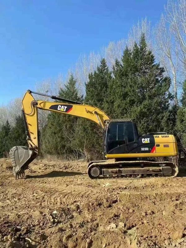 Digunakan Caterpillar 323D Excavator Kondisi yang sangat baik Siap untuk pekerjaan konstruksi berat
