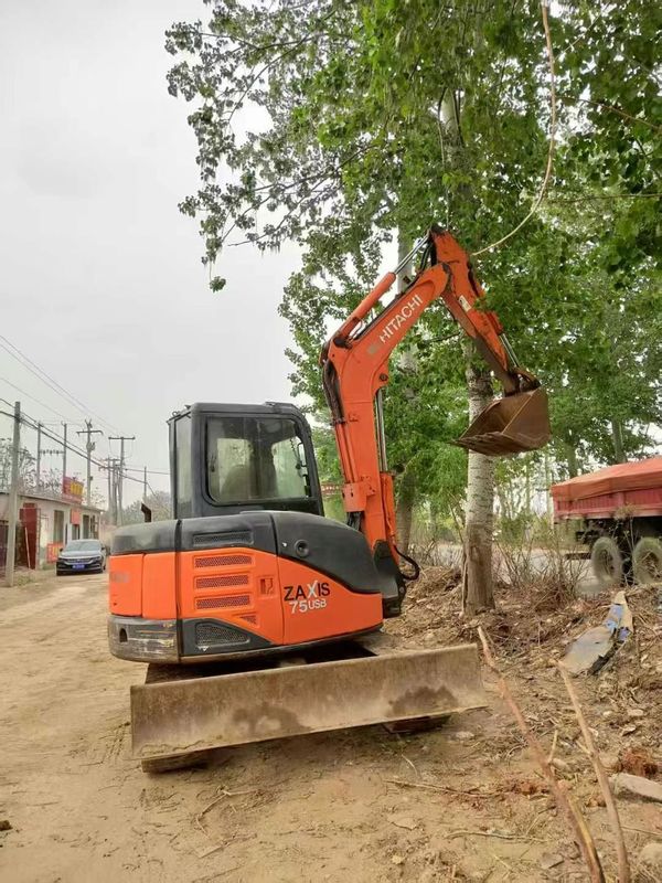 Digunakan Hitachi ZX75-US Excavator 7.5 Ton Mini Digger Mesin Konstruksi Siap Bekerja