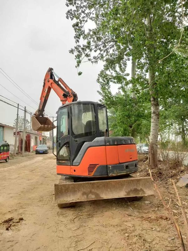 Digunakan Hitachi ZX75-US Excavator 7.5 Ton Mini Digger Mesin konstruksi dalam kondisi baik