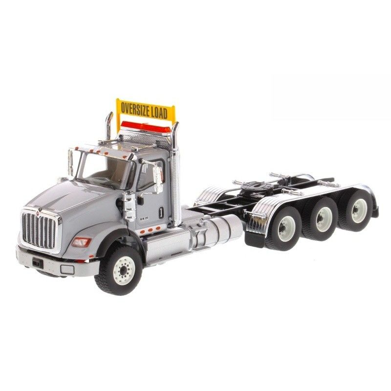 DM International HX620 Tri-Axle American Flatbed Truck Model 1/50 Skala Diecast Koleksi 71011
