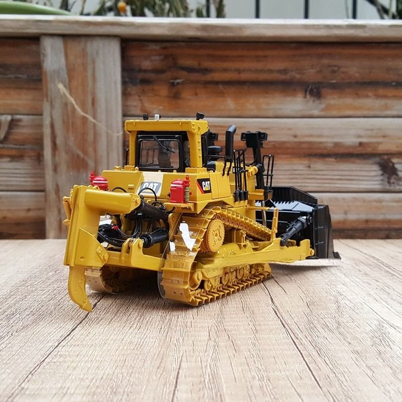 DM 1/50 D10T2 Buldoser tipe trek Model Diecast Kendaraan konstruksi 85532C Koleksi