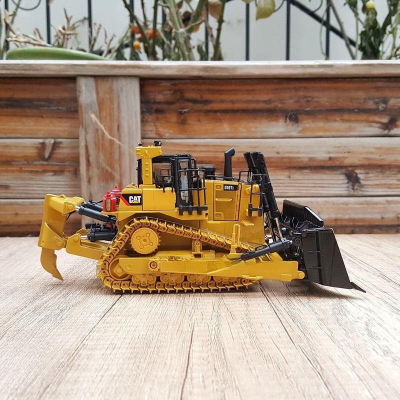 DM 1/50 D10T2 Buldoser tipe trek Model Diecast Kendaraan konstruksi 85532C Koleksi