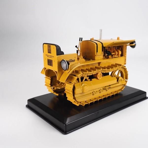 Diecast Masters 1:16 Skala 25 Traktor Model DM Alloy Peternakan Kendaraan Miniatur 85679