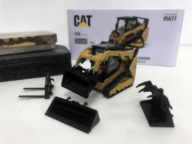DM 259D3 Model Paduan Skid Steer Loader Beroda Rantai Skala 1:50 85677 Versi Standar