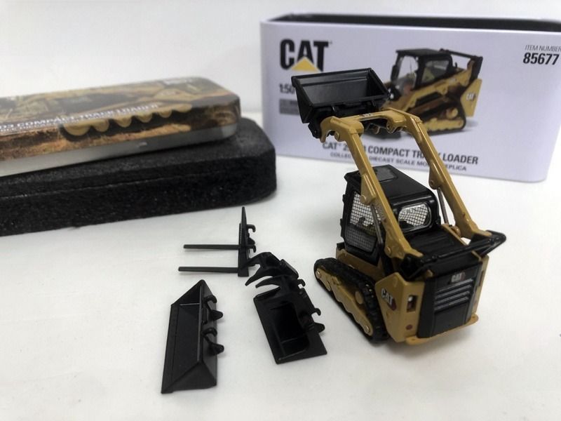 DM 259D3 Model Paduan Skid Steer Loader Beroda Rantai Skala 1:50 85677 Versi Standar