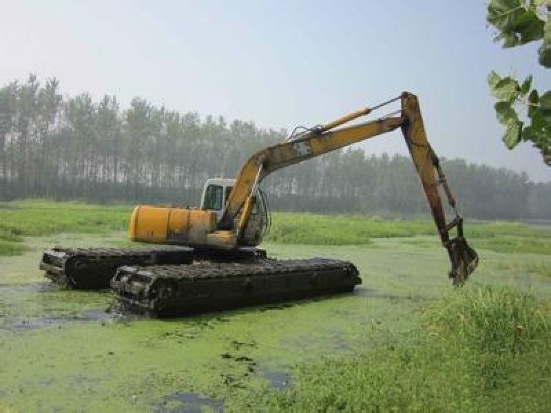 Custom 10-45 Ton Excavator Amphibious Undercarriage Floating Pontoon Track Chassis untuk Proyek Dredging Wetland