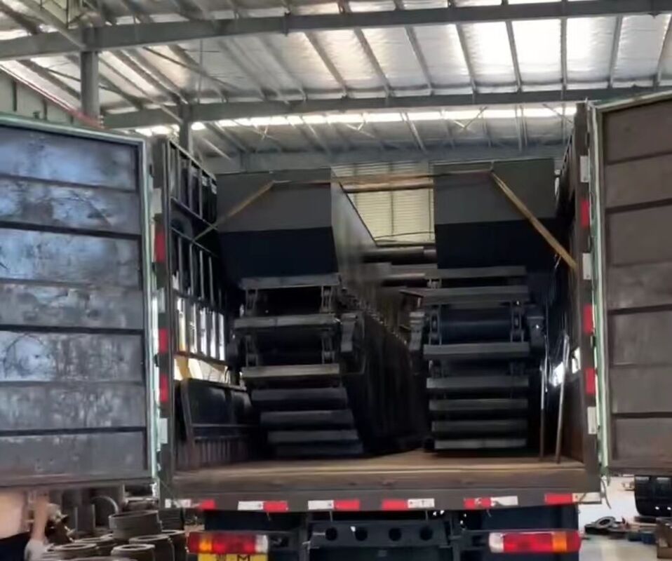 Disesuaikan 20 Ton Amphibious Excavator Pontoons Floating Chassis untuk Swamp Wetland Soft Terrain Projects