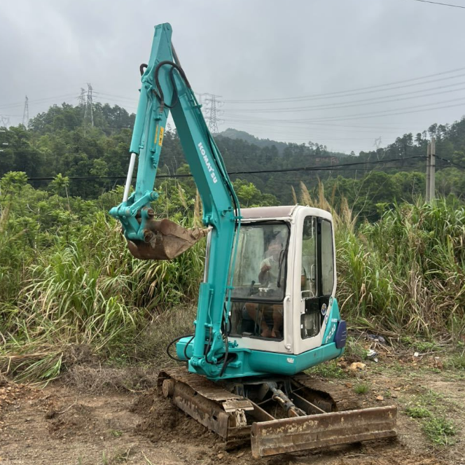 Ekskavator Kompak Komatsu PC30-7 Dengan Kabin Bekas Ekskavator Mini 3 Ton - Mesin Penggali Halus Komatsu, Peralatan Mini Bahan Bakar Rendah untuk Dijual